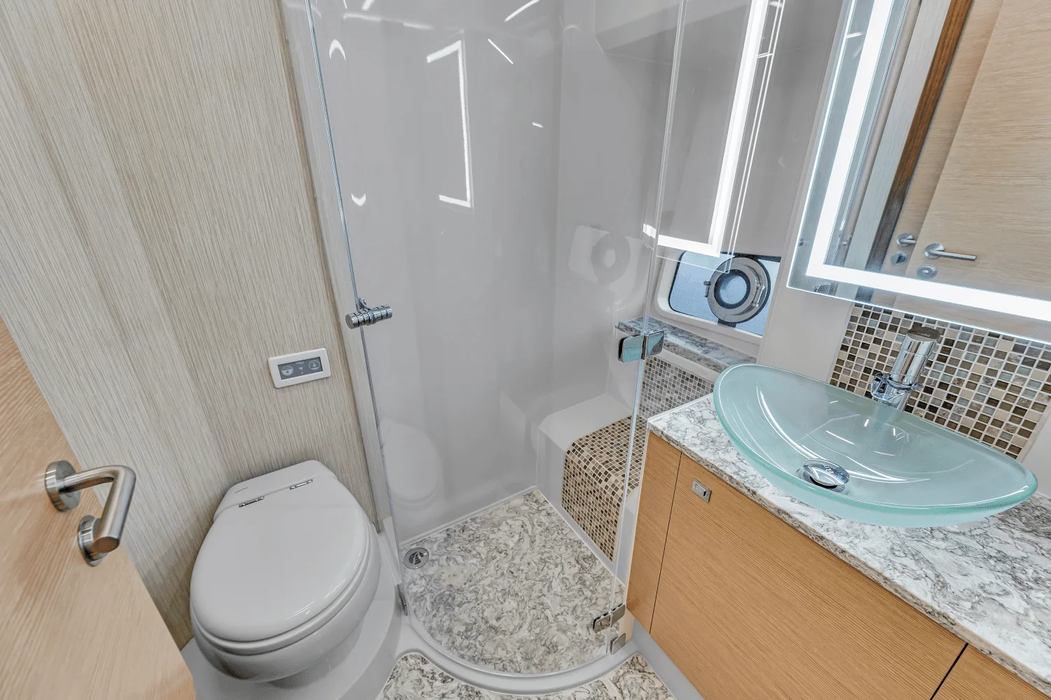 2021 Ocean Alexander 45 DIVERGENCE COUPE Image Thumbnail #45