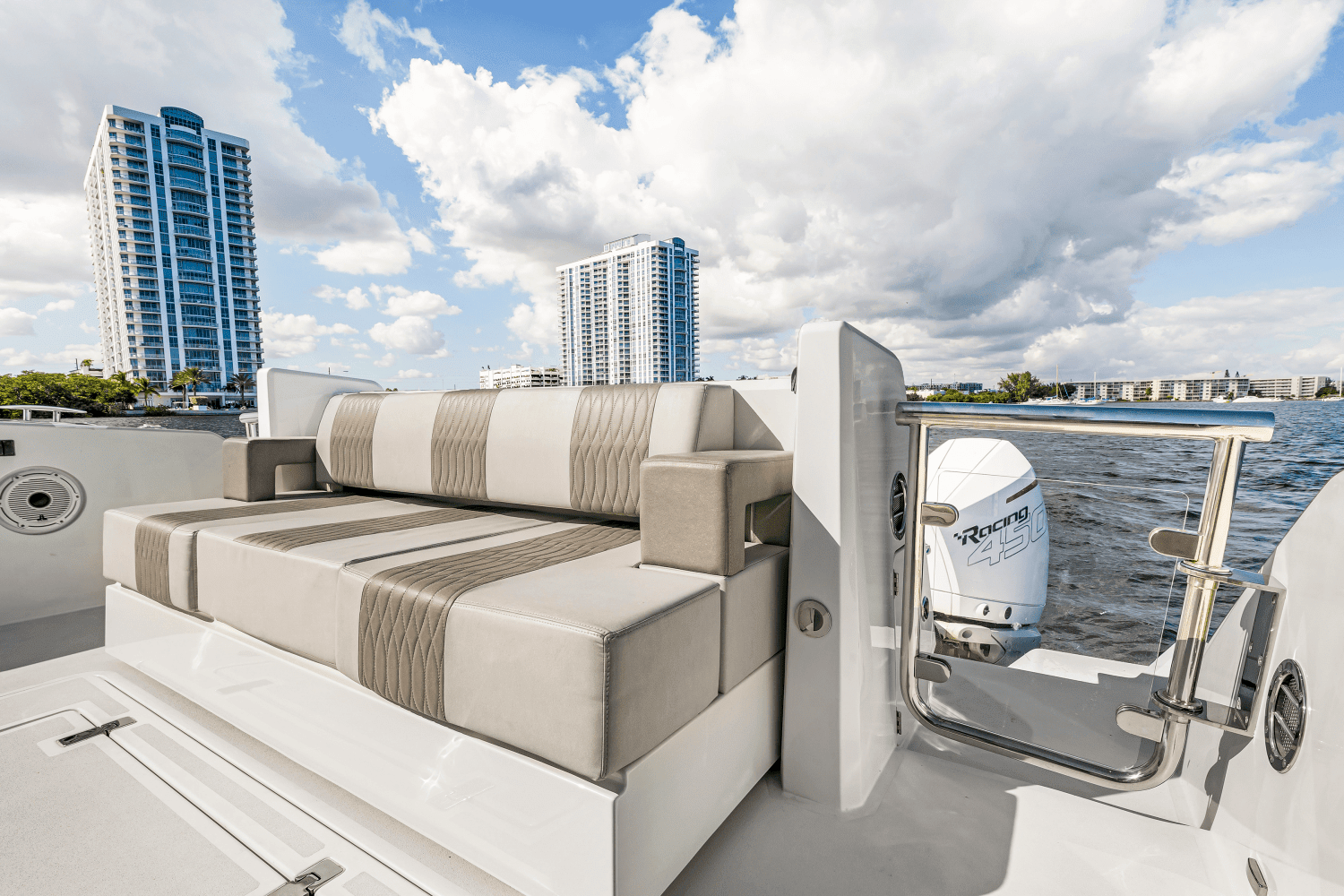 2021 Ocean Alexander 45 DIVERGENCE COUPE Image Thumbnail #13