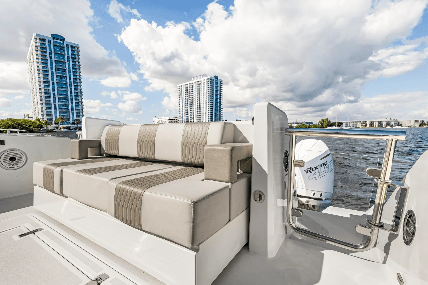 2021 Ocean Alexander 45 DIVERGENCE COUPE Image Thumbnail #13