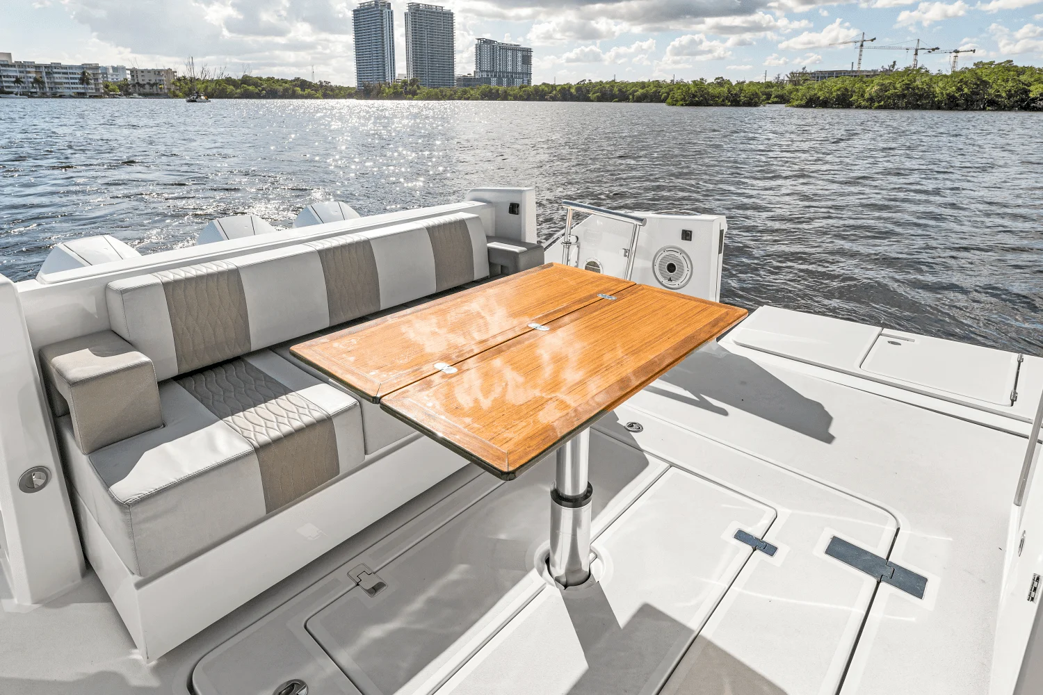 2021 Ocean Alexander 45 DIVERGENCE COUPE Image Thumbnail #9