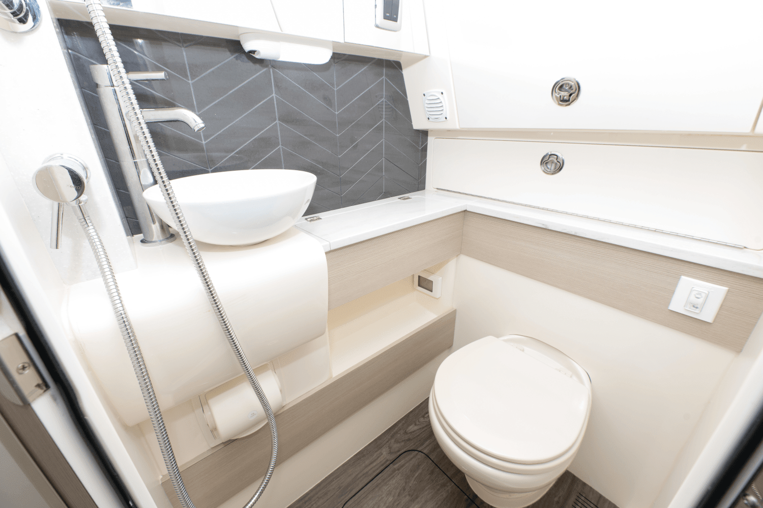 2023 Scout 400 LXF Image Thumbnail #17