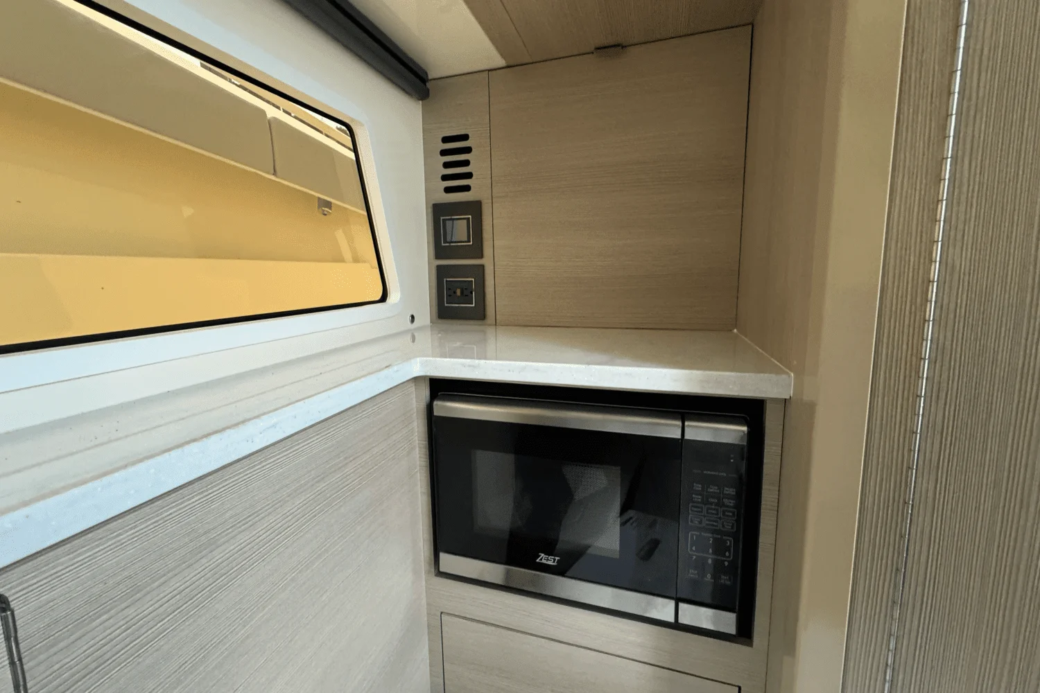 2025 Scout 377 LXF Image Thumbnail #44