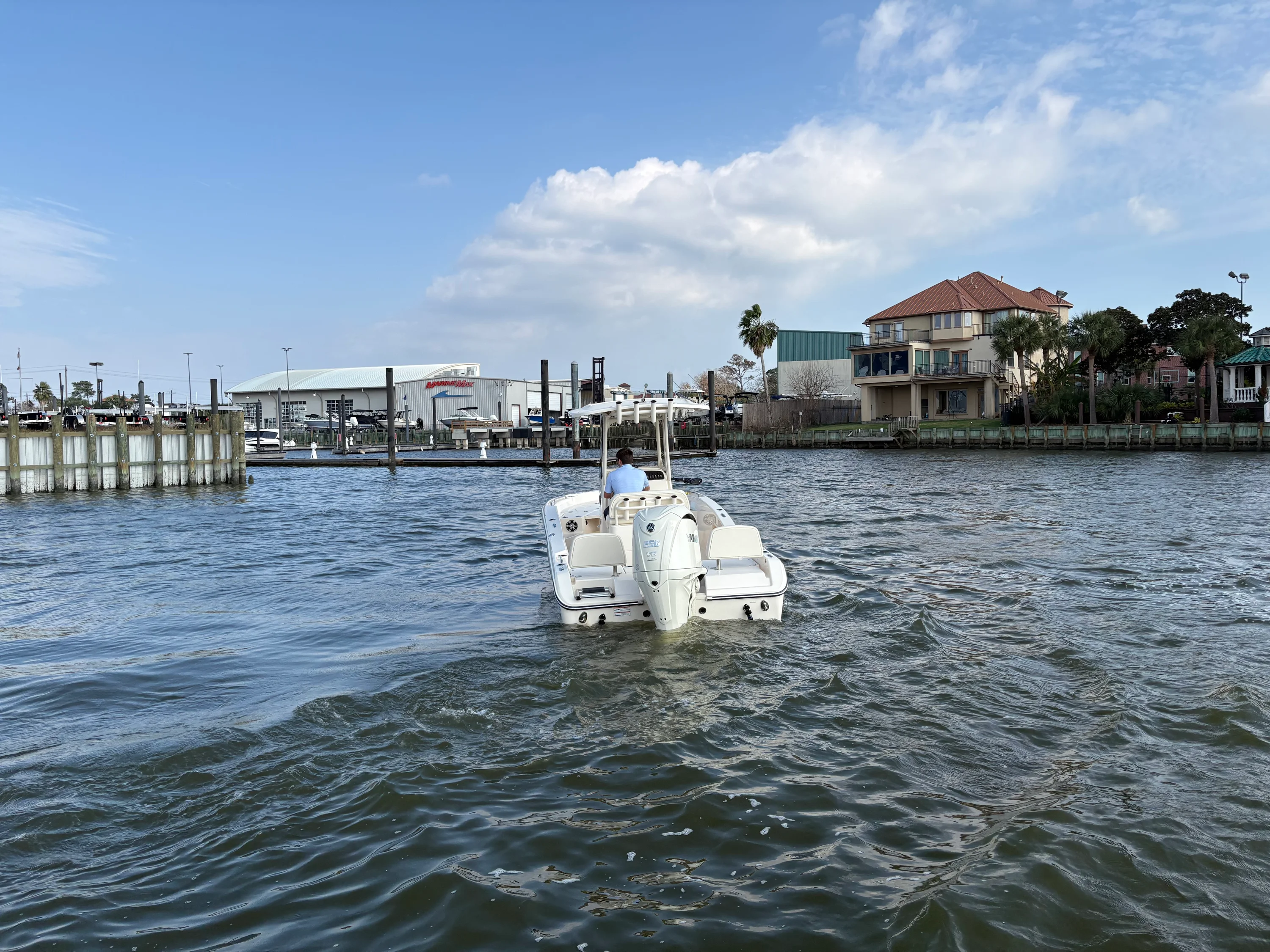 2024 Grady-White 231 CE Image Thumbnail #3