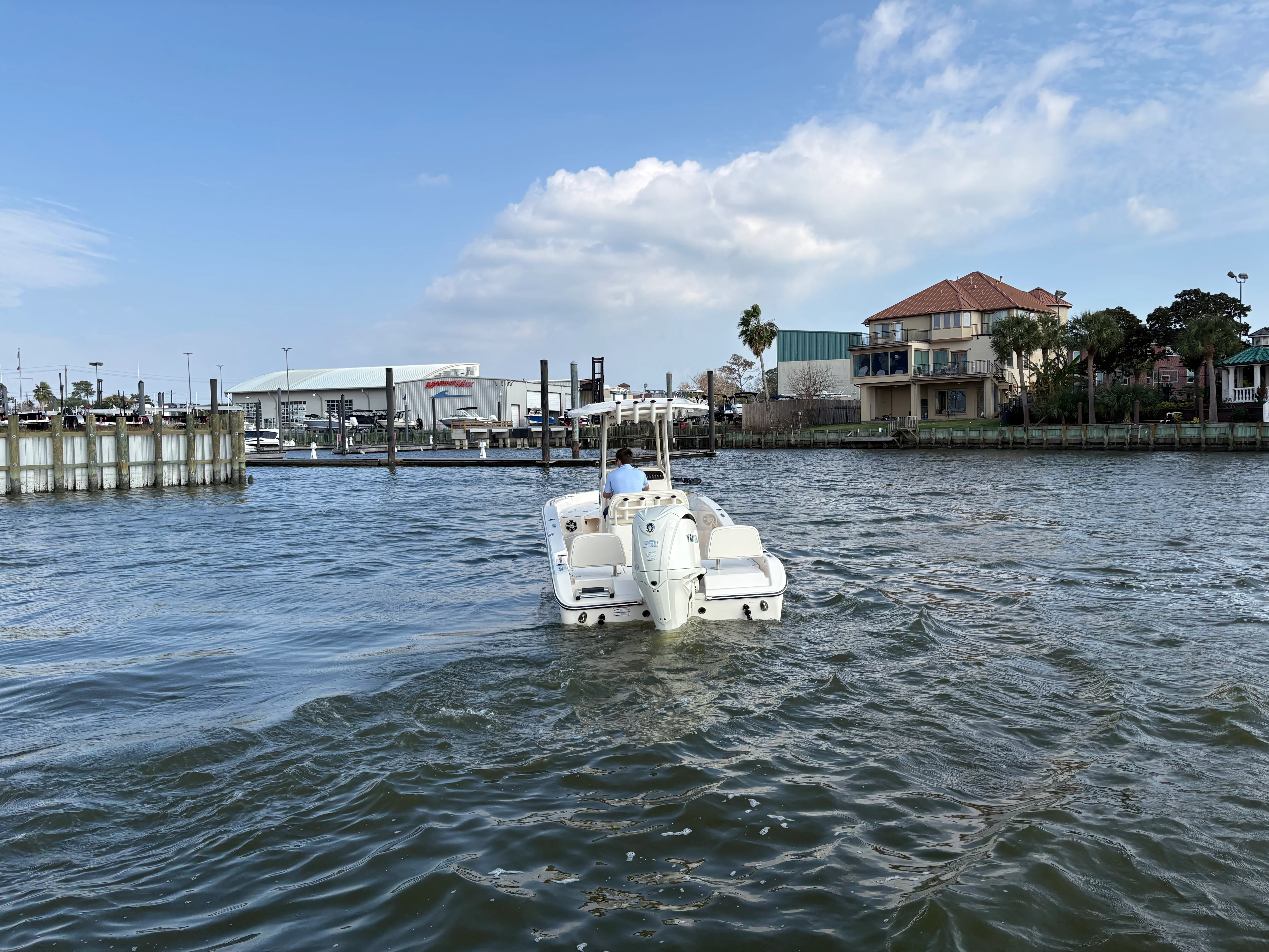 2024 Grady-White 231 CE Image Thumbnail #3