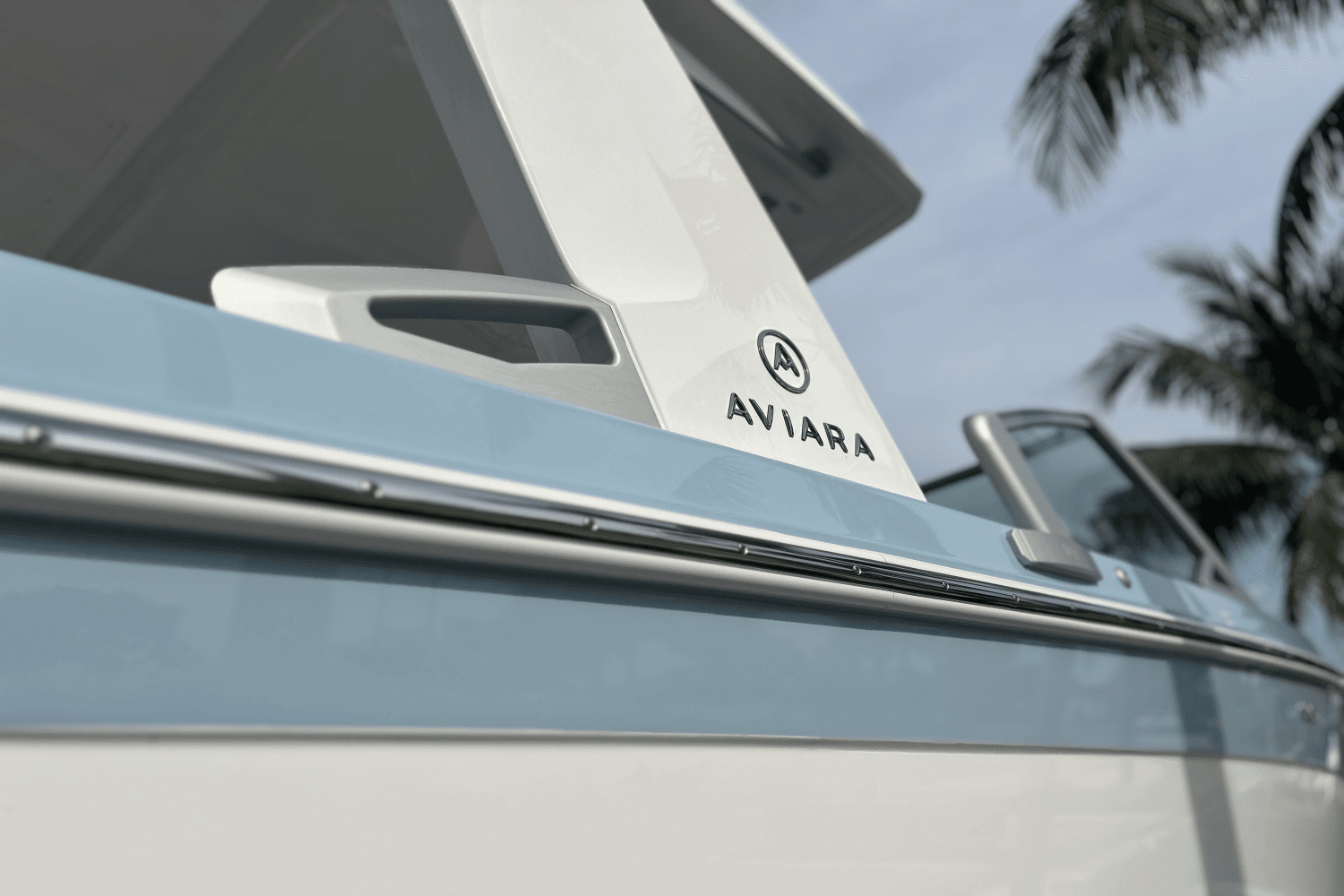 2024 Aviara AV32 Outboard Image Thumbnail #1