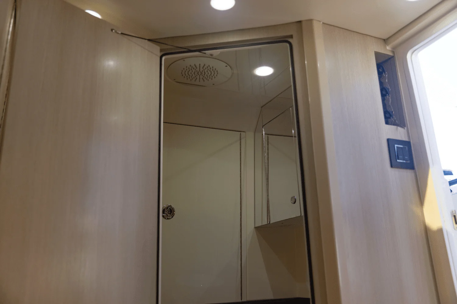 2025 Scout 377 LXF Image Thumbnail #44