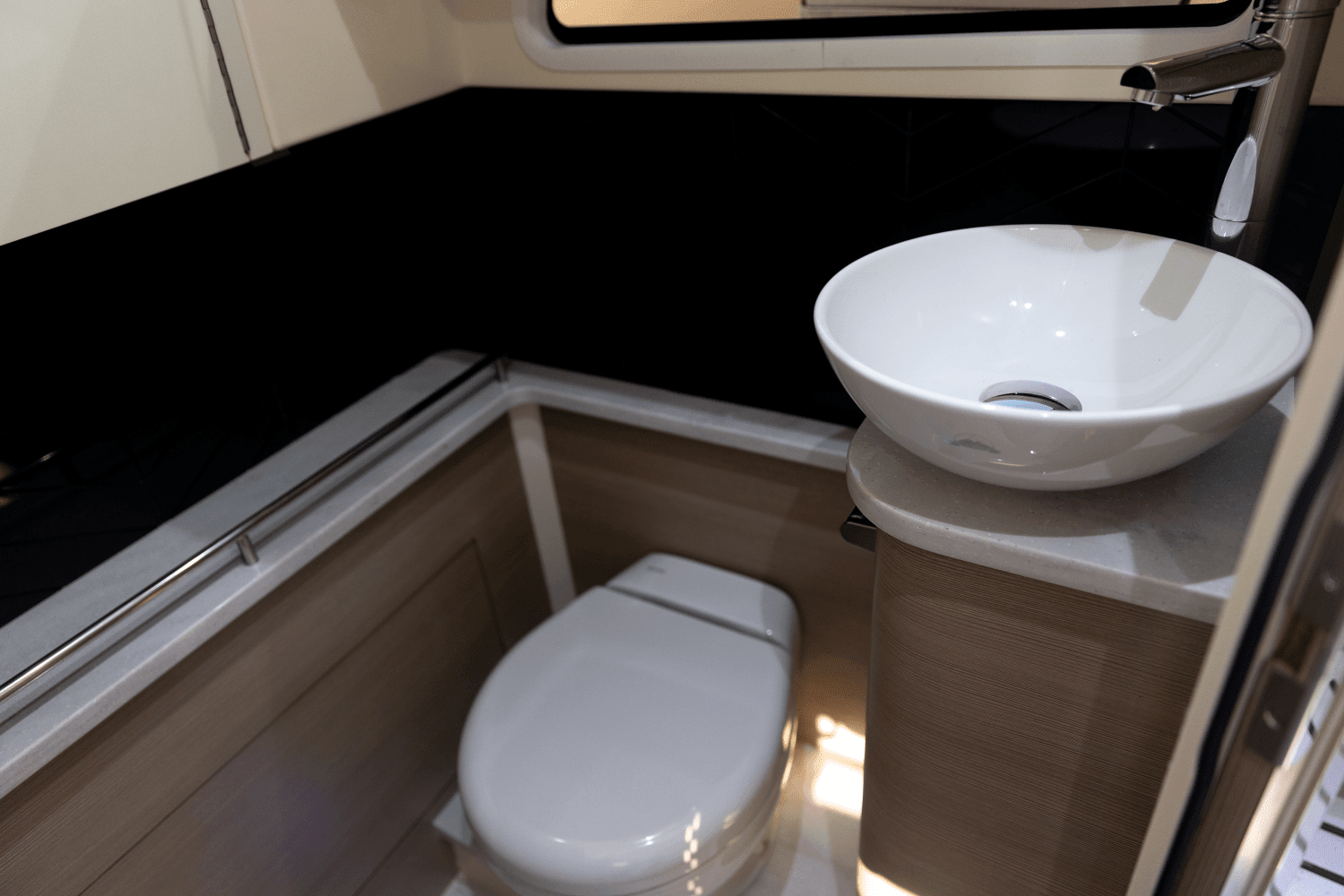 2025 Scout 377 LXF Image Thumbnail #42