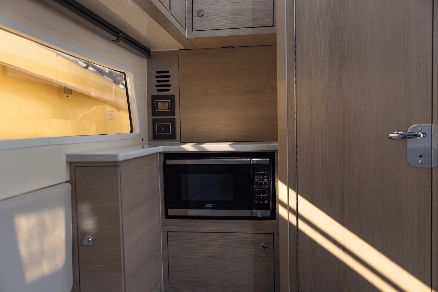 2025 Scout 377 LXF Image Thumbnail #41