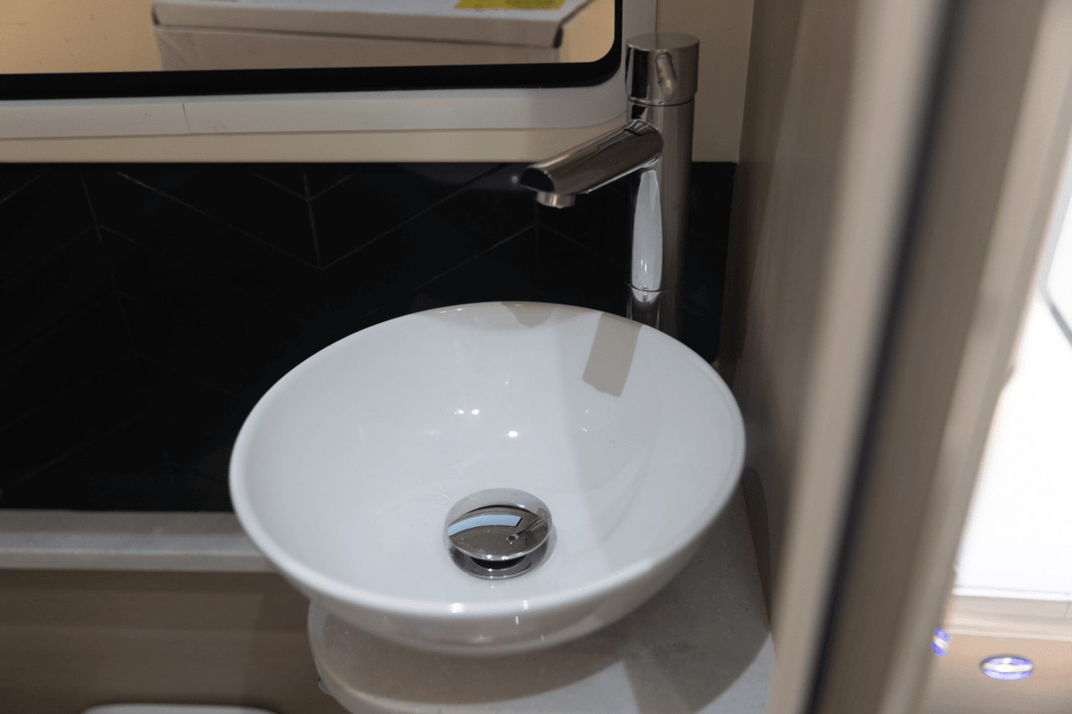 2025 Scout 377 LXF Image Thumbnail #43