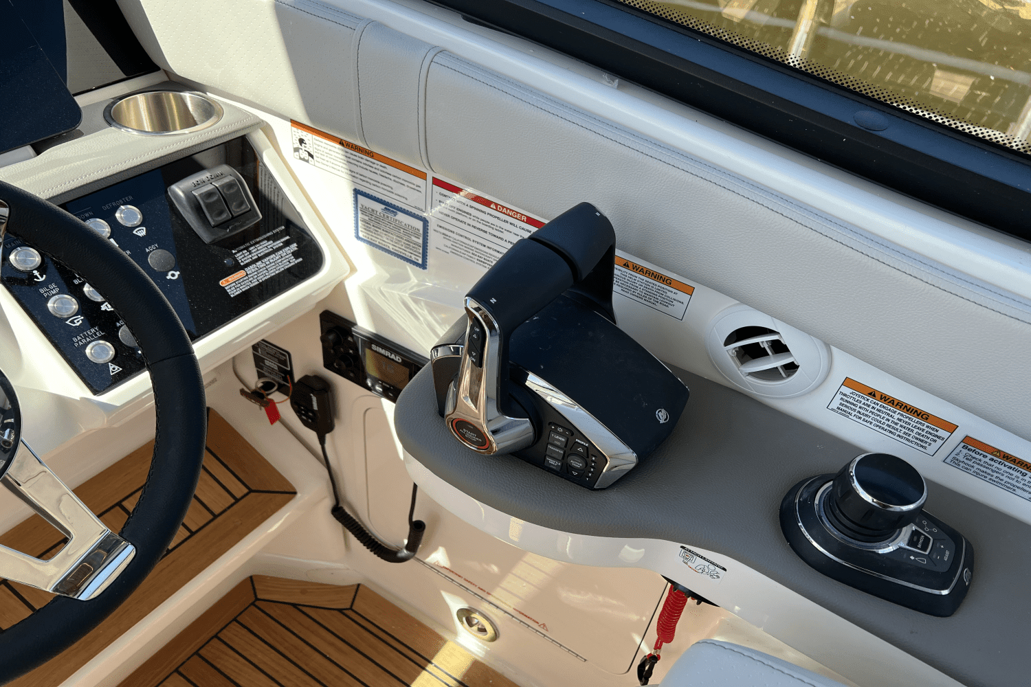 2024 Sea Ray Sundancer 320 Outboard Image Thumbnail #22