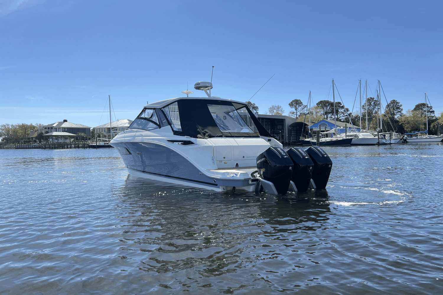 Thumbnail 3 for 2024 Sea Ray Sundancer 320 Outboard