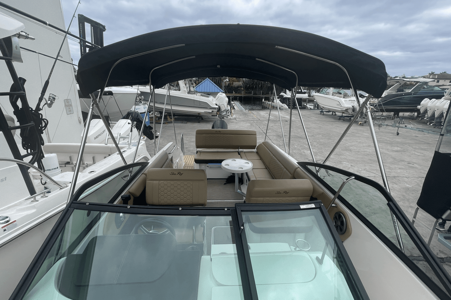 2019 Sea Ray
                                                             250 SDX OB Image Thumbnail #21