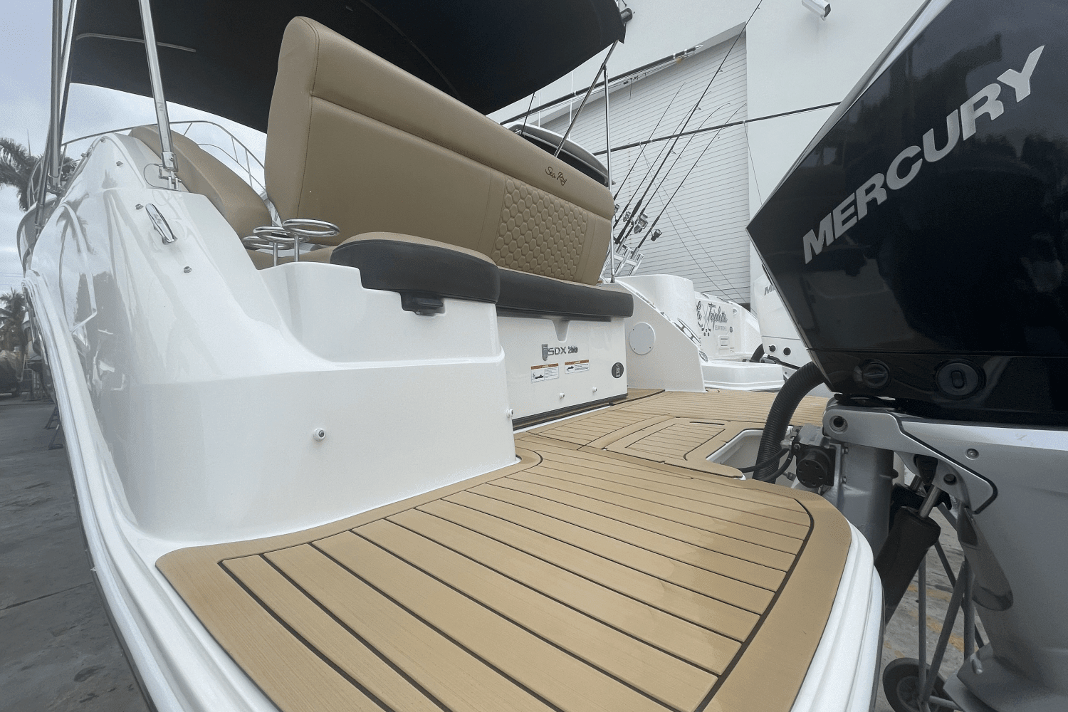 2019 Sea Ray
                                                             250 SDX OB Image Thumbnail #15