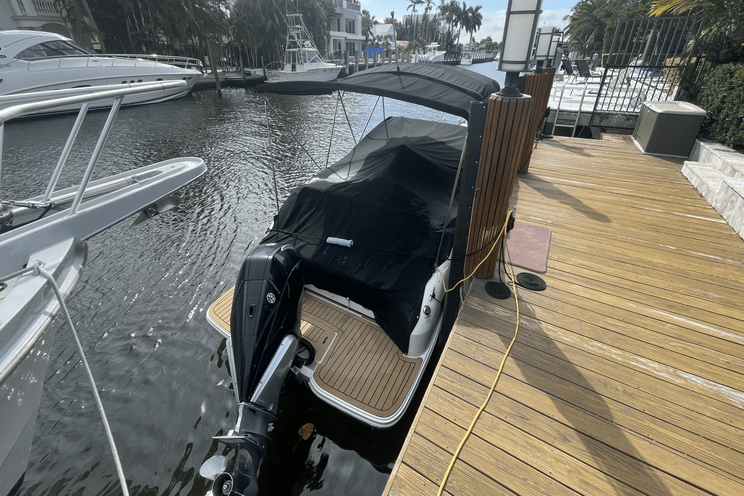 2019 Sea Ray
                                                             250 SDX OB Image Thumbnail #9