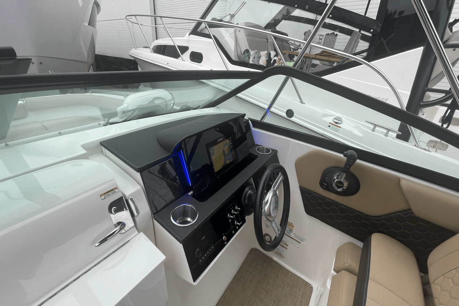 2019 Sea Ray
                                                             250 SDX OB Image Thumbnail #23