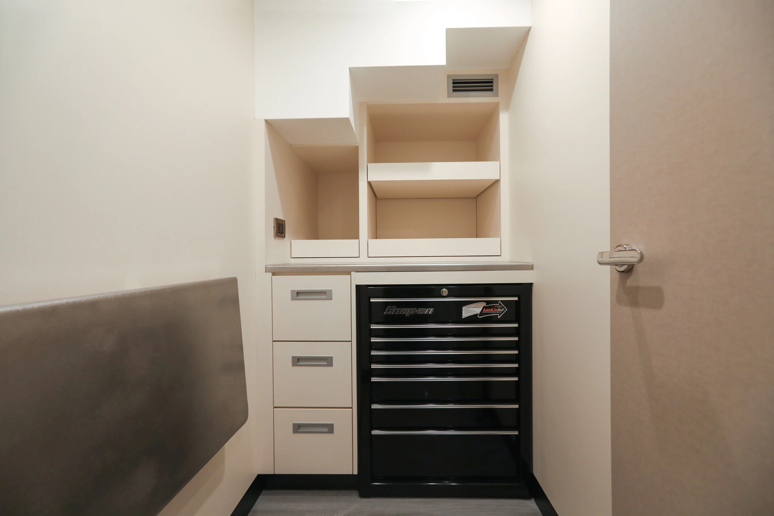 2026 Ocean Alexander 28L Image Thumbnail #37