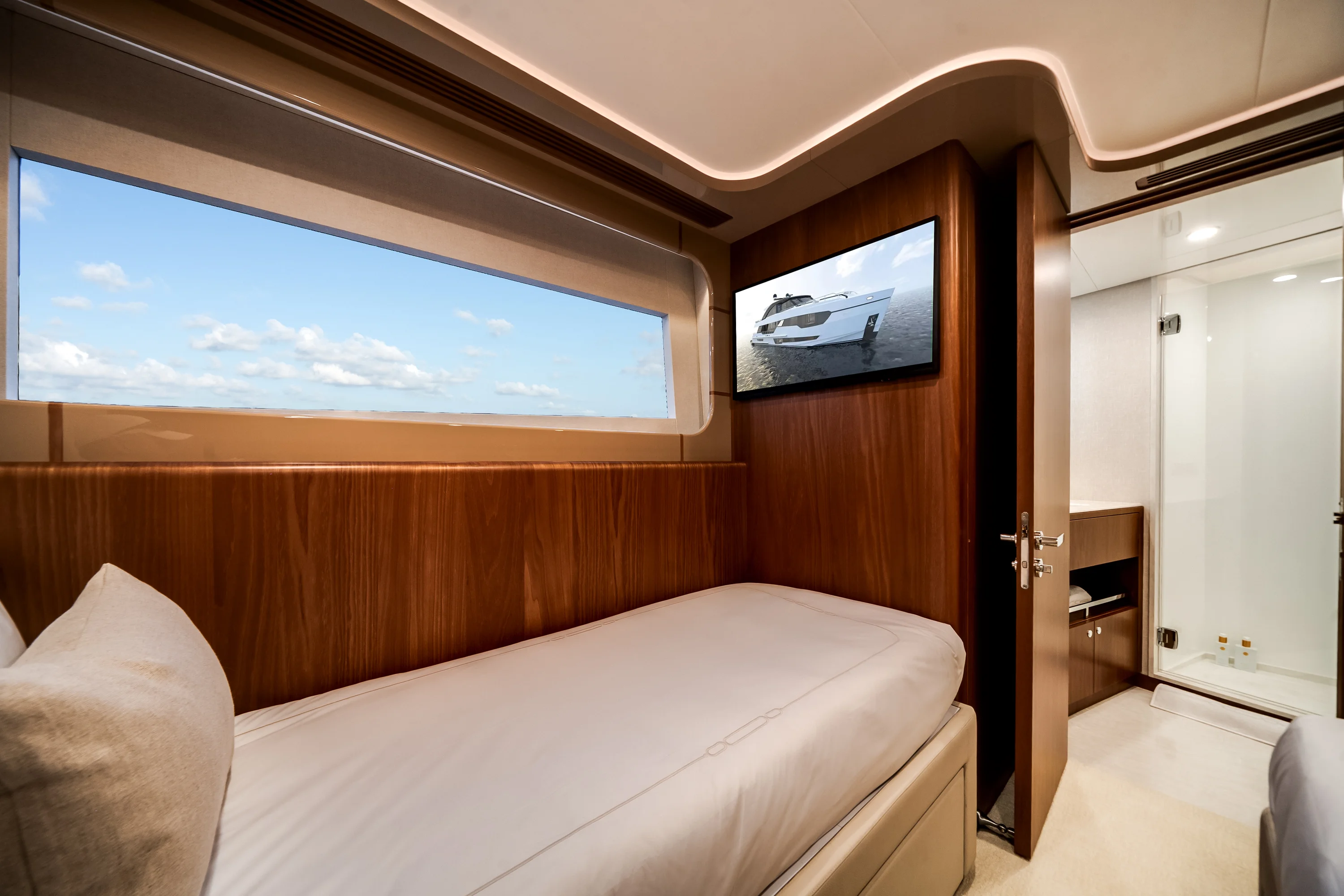 2026 Ocean Alexander 30R Image Thumbnail #7