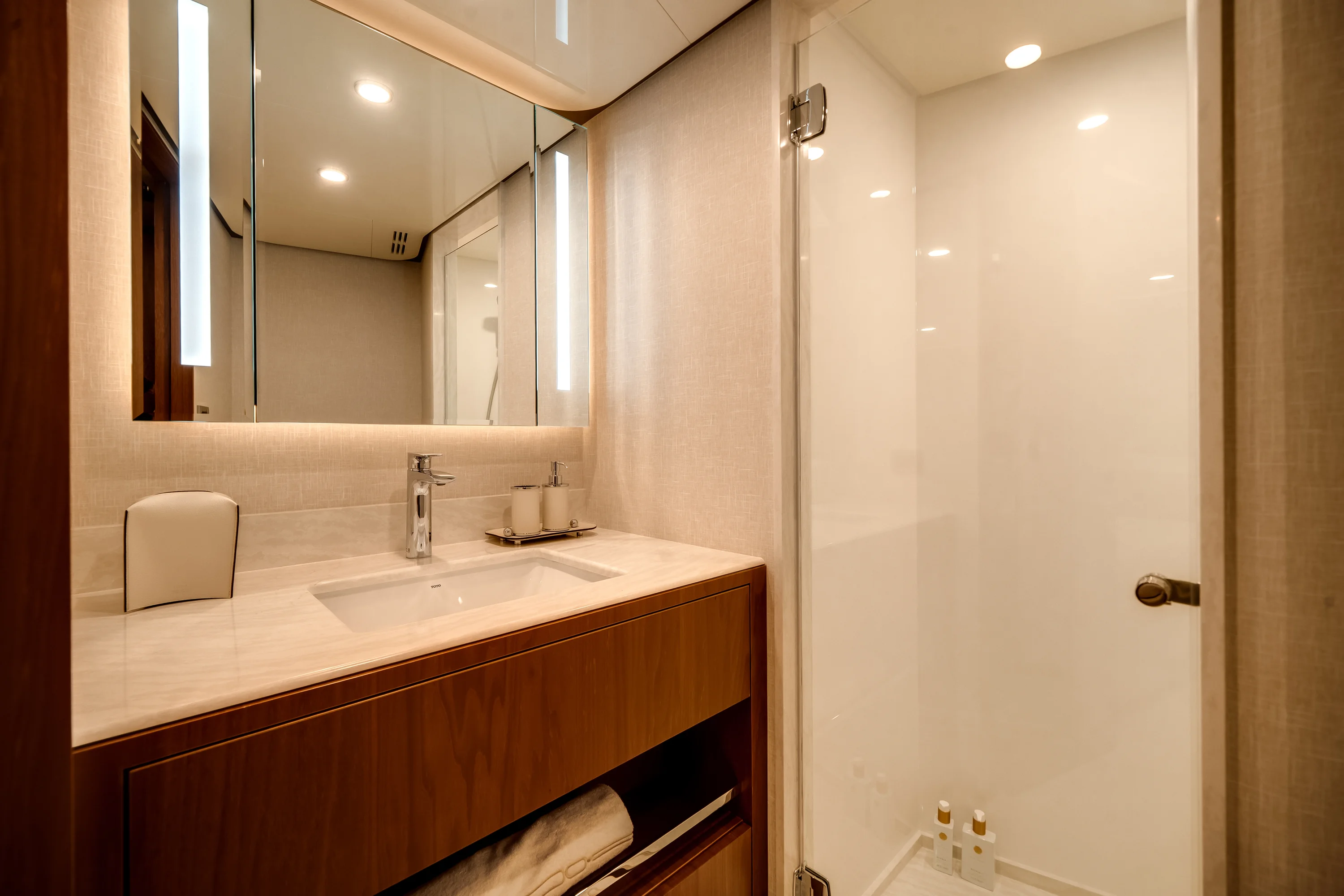 2026 Ocean Alexander 30R Image Thumbnail #8