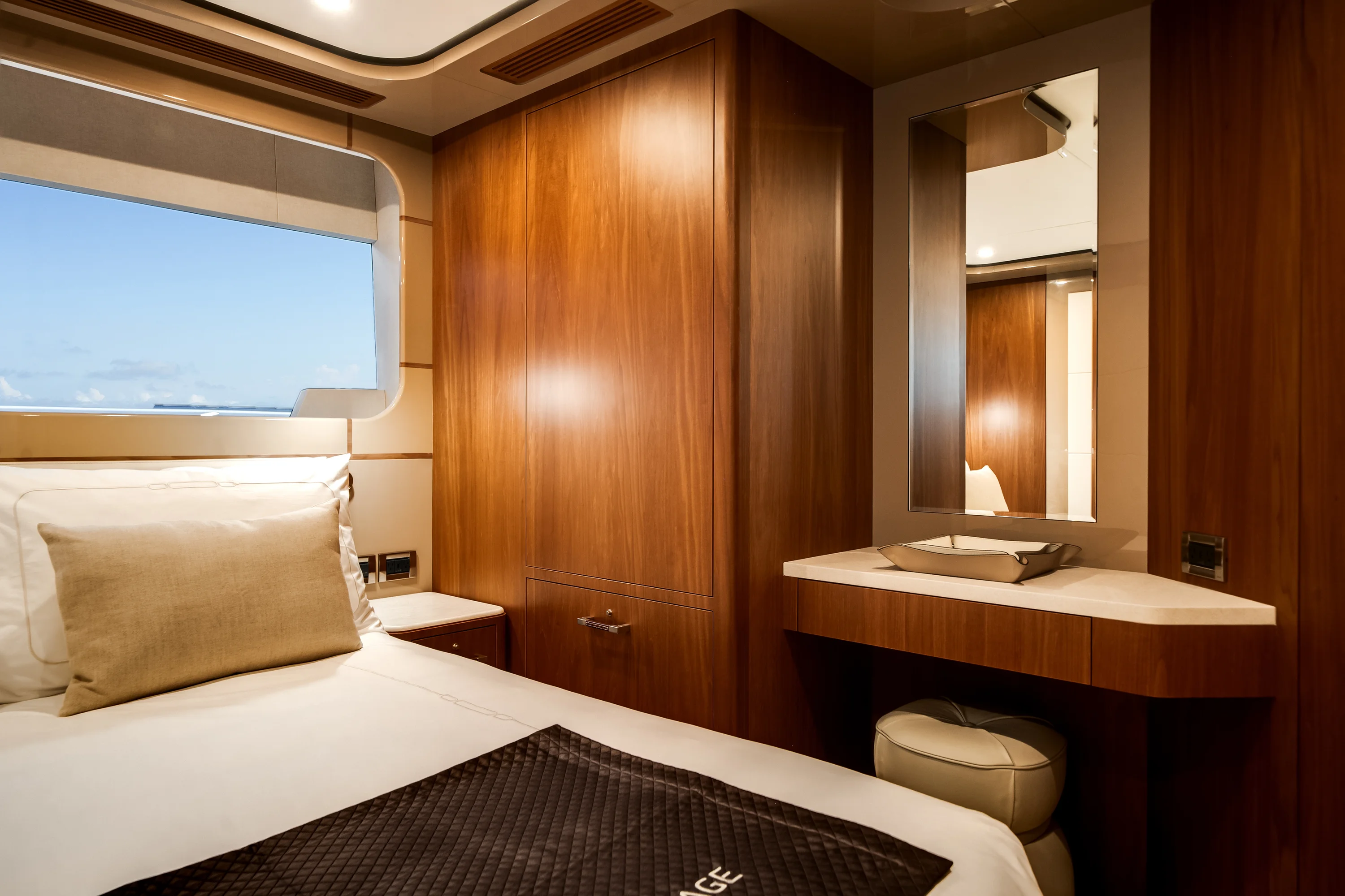 2026 Ocean Alexander 30R Image Thumbnail #16