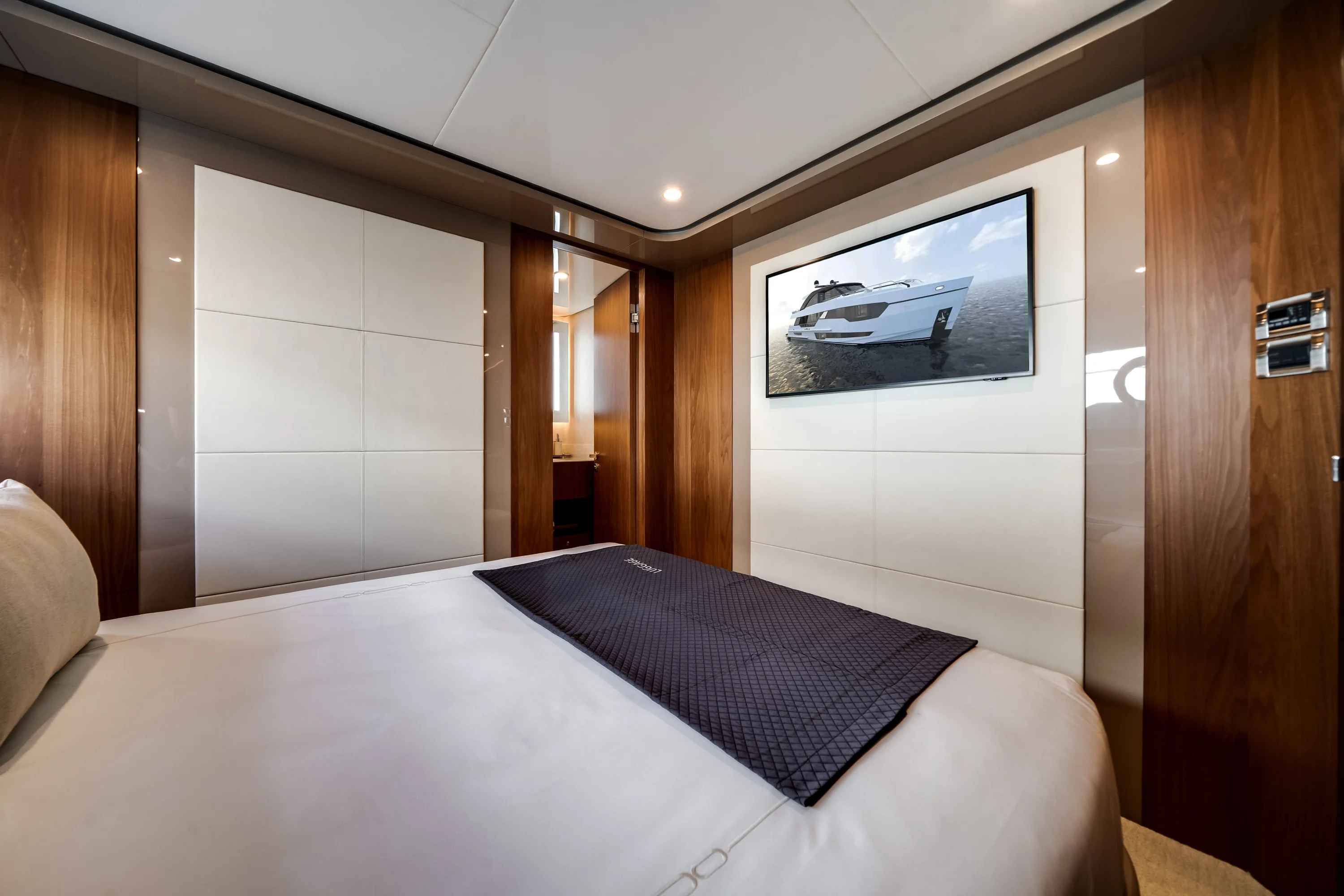 2026 Ocean Alexander 30R Image Thumbnail #14