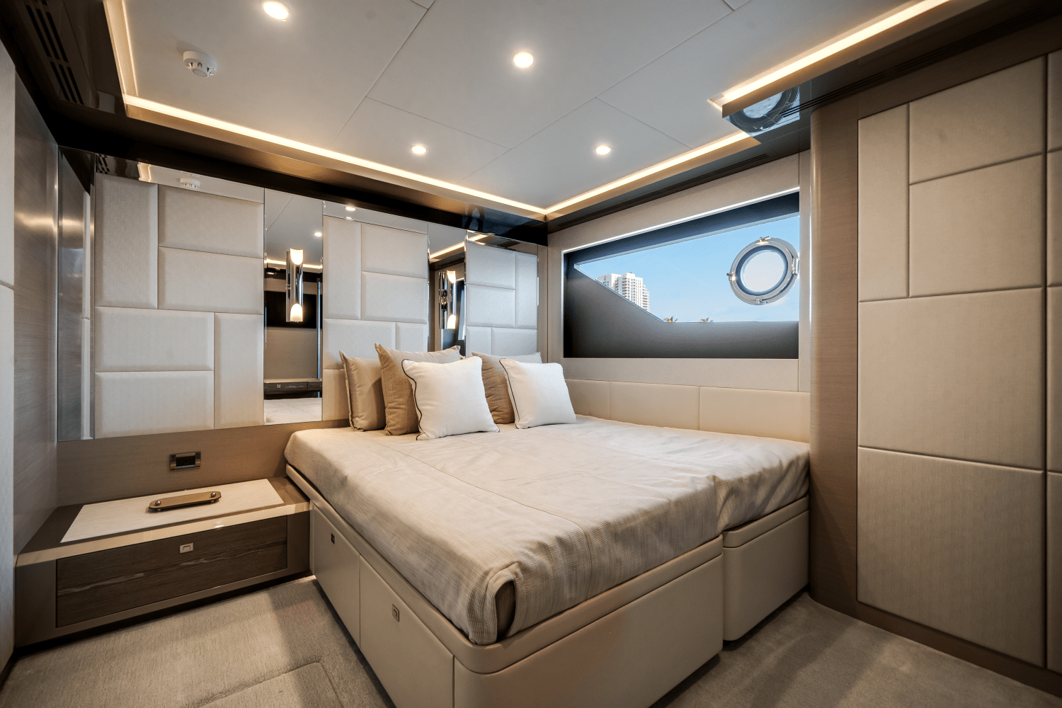 2025 Ocean Alexander 35R Image Thumbnail #67