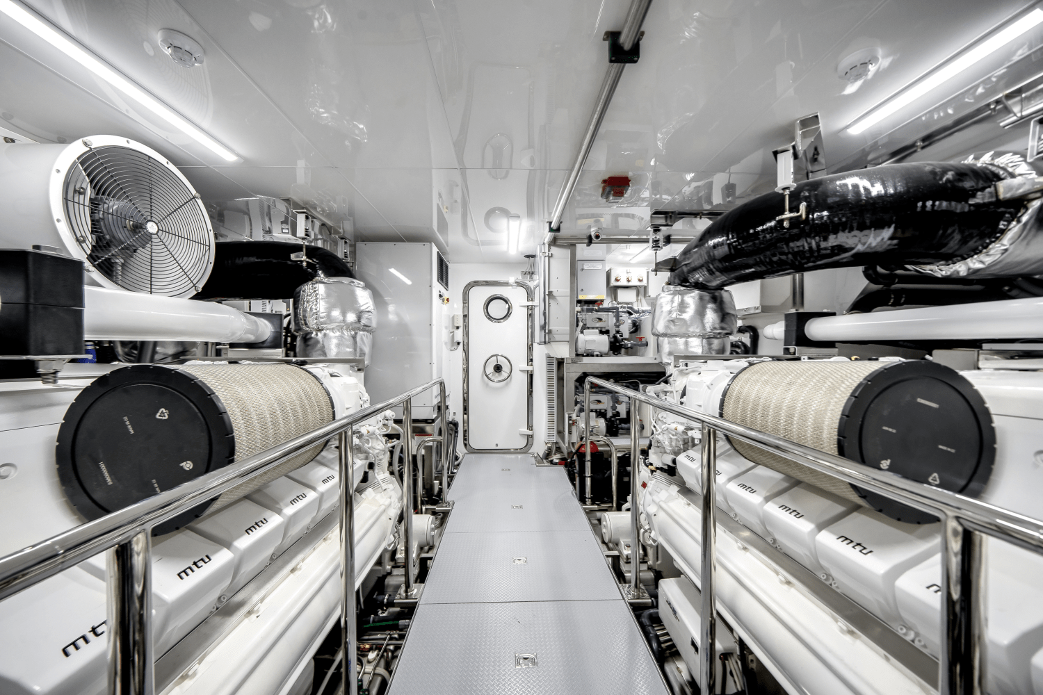 2025 Ocean Alexander 35R Image Thumbnail #85