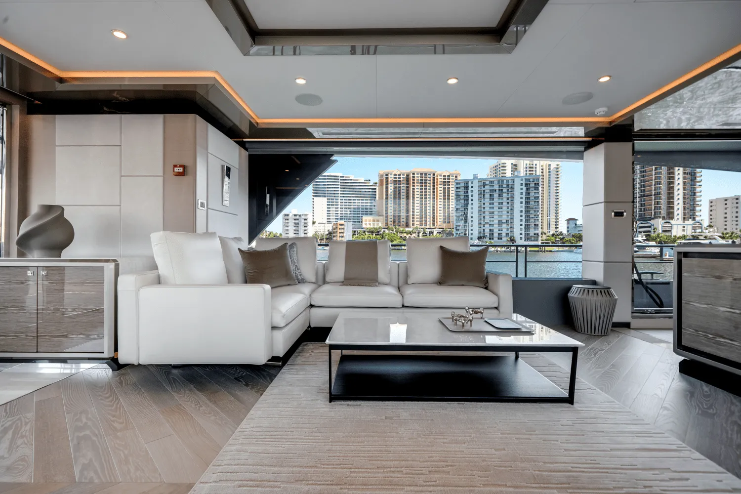 2025 Ocean Alexander 35R Image Thumbnail #17