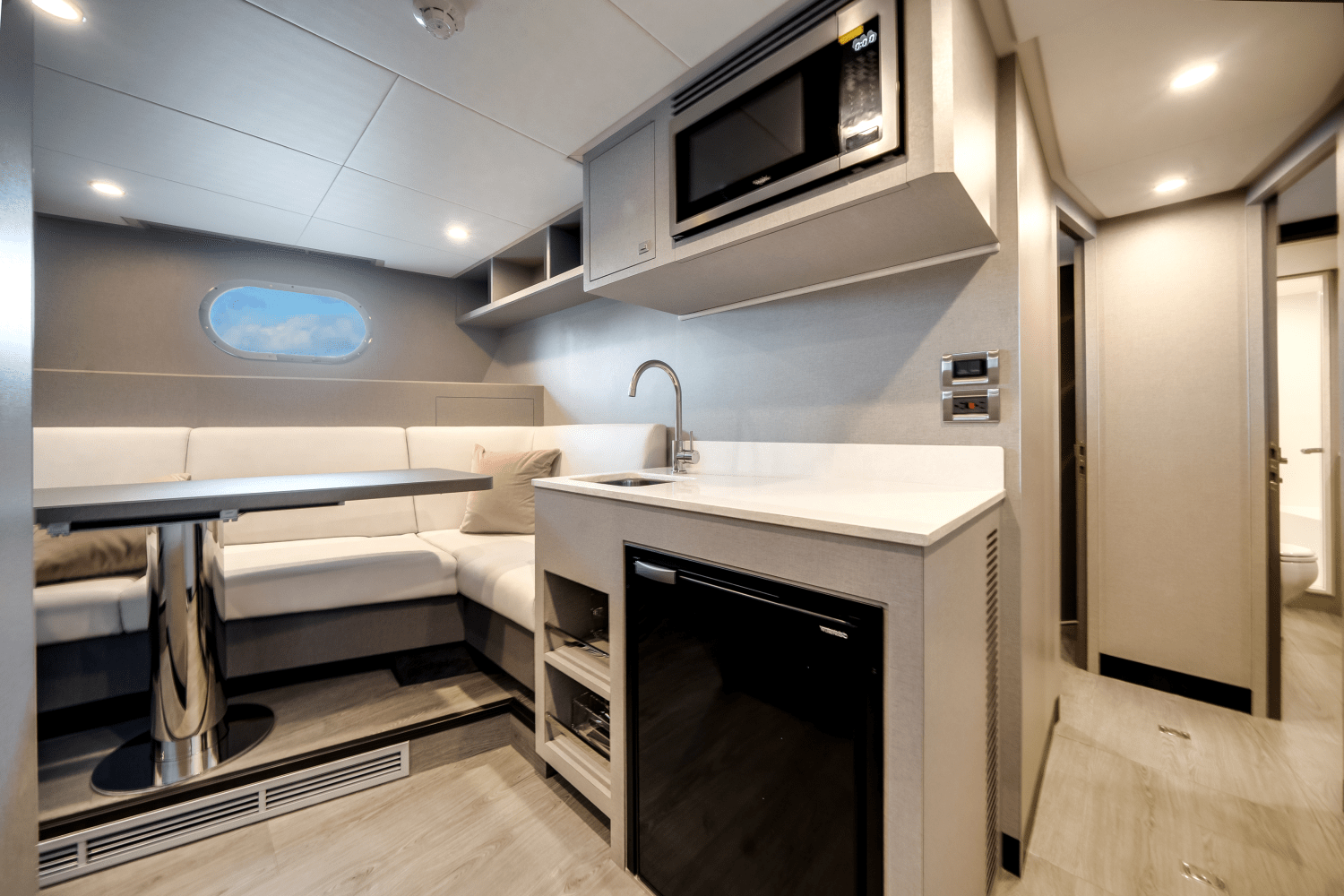 2025 Ocean Alexander 35R Image Thumbnail #75