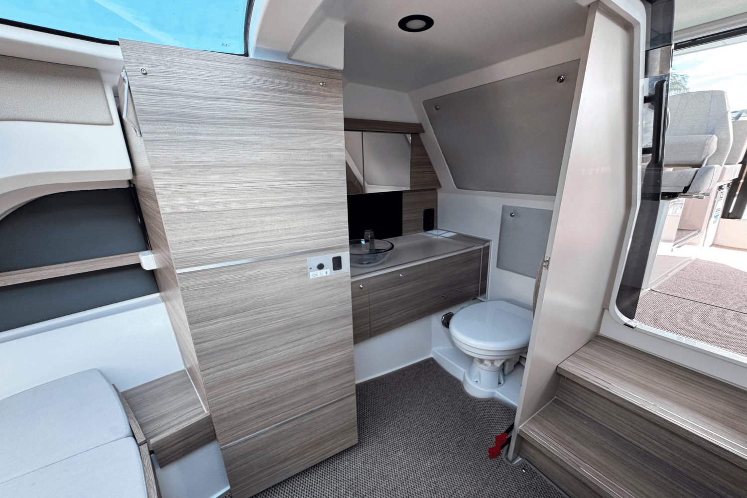 2025 Saxdor 320 GTC Image Thumbnail #12