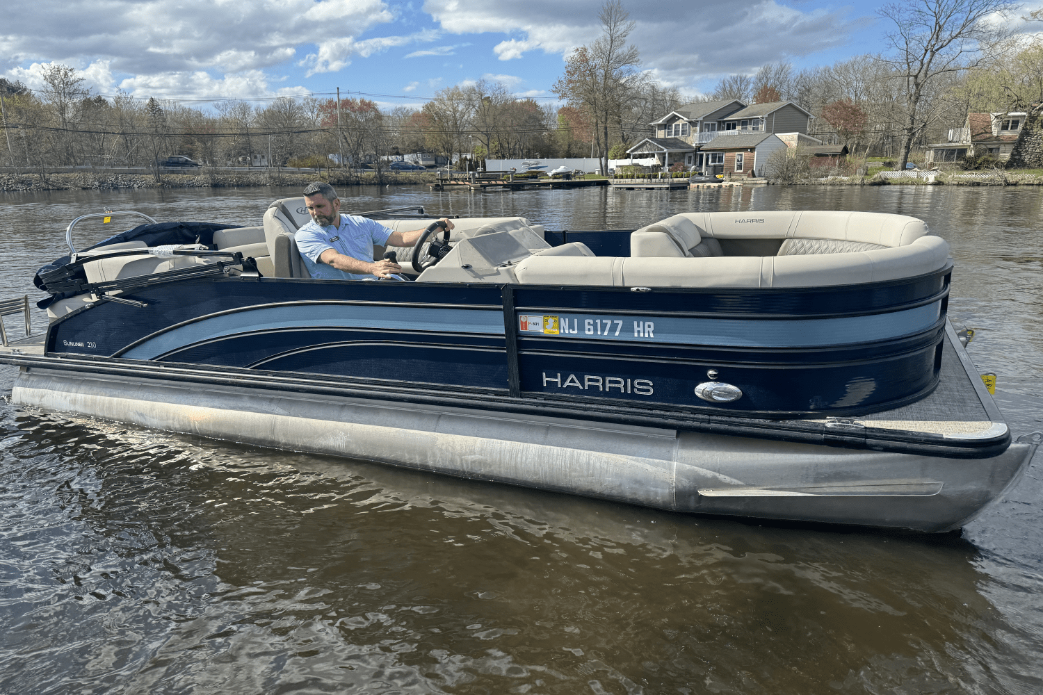2022 Harris Sunliner 210 Image Thumbnail #3