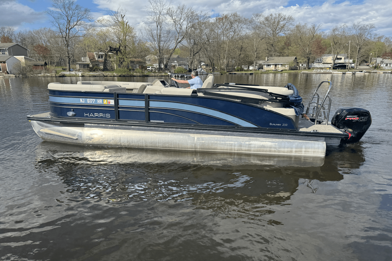 2022 Harris Sunliner 210 Image Thumbnail #4