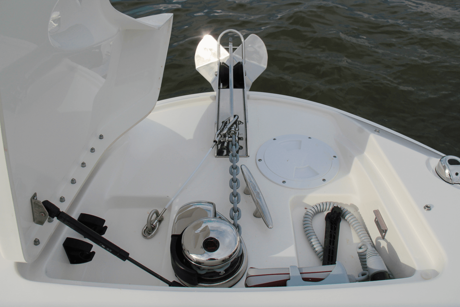 2024 Sea Ray SLX 350 Outboard Image Thumbnail #28