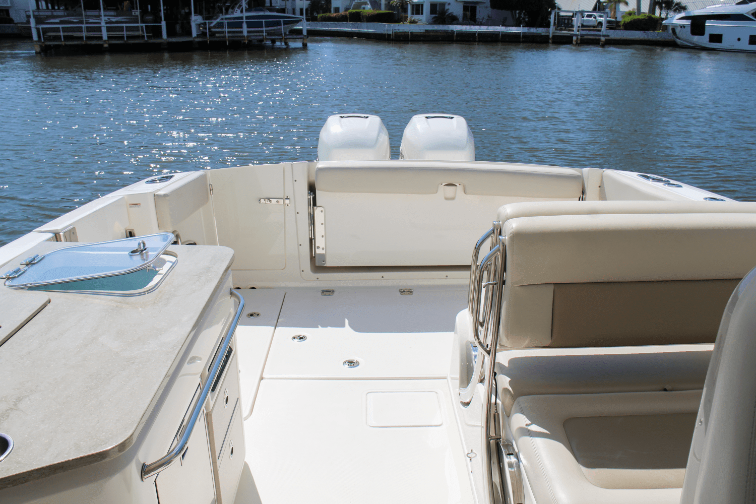 2017 Boston Whaler 320 Vantage Image Thumbnail #22