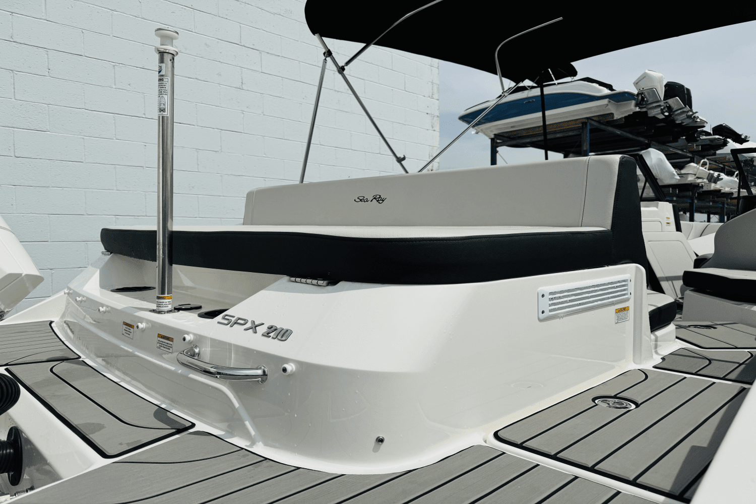 2024 Sea Ray SPX 210 Outboard Image Thumbnail #8