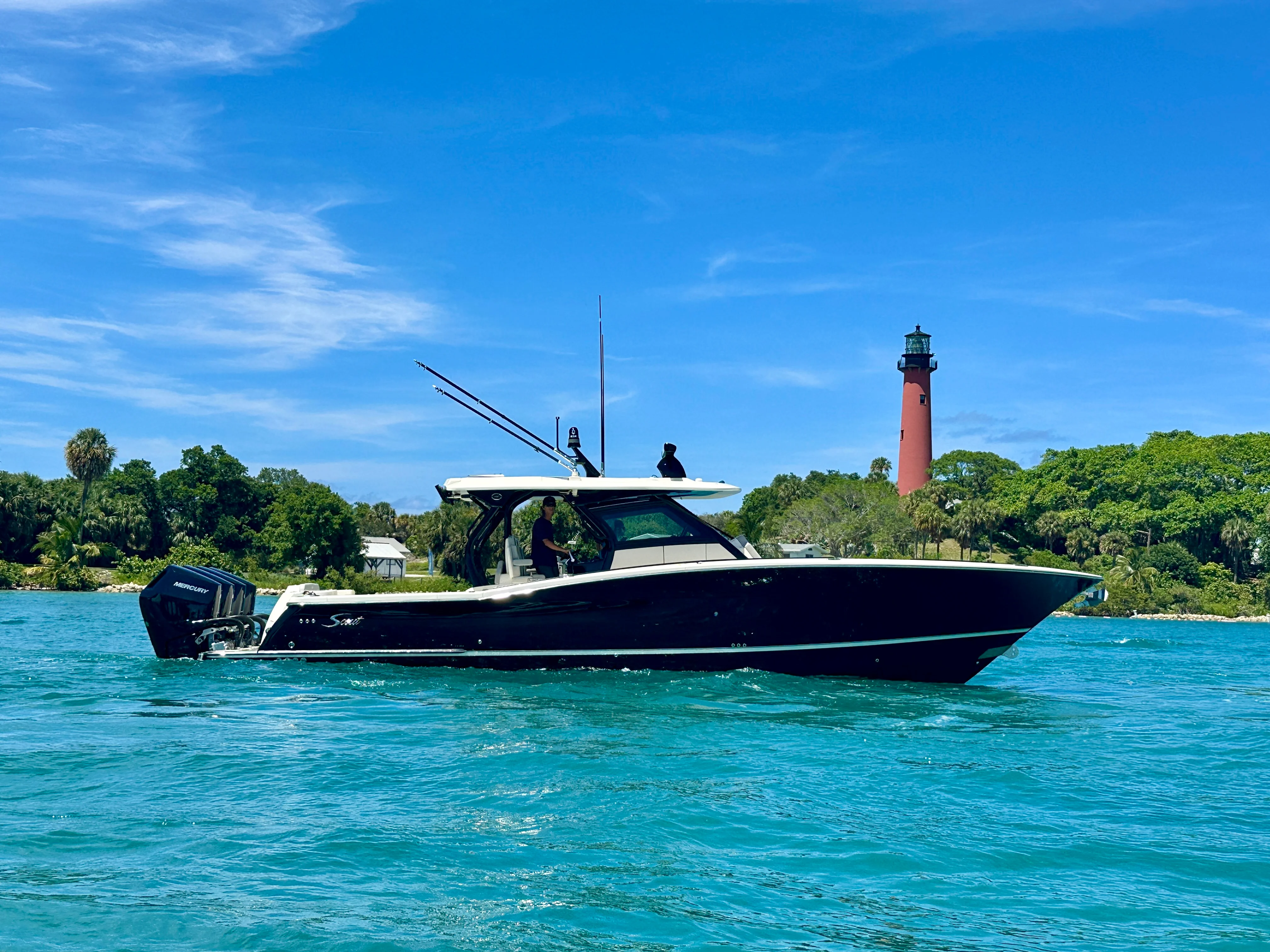 2025 Scout 400 LXF Image Thumbnail #2