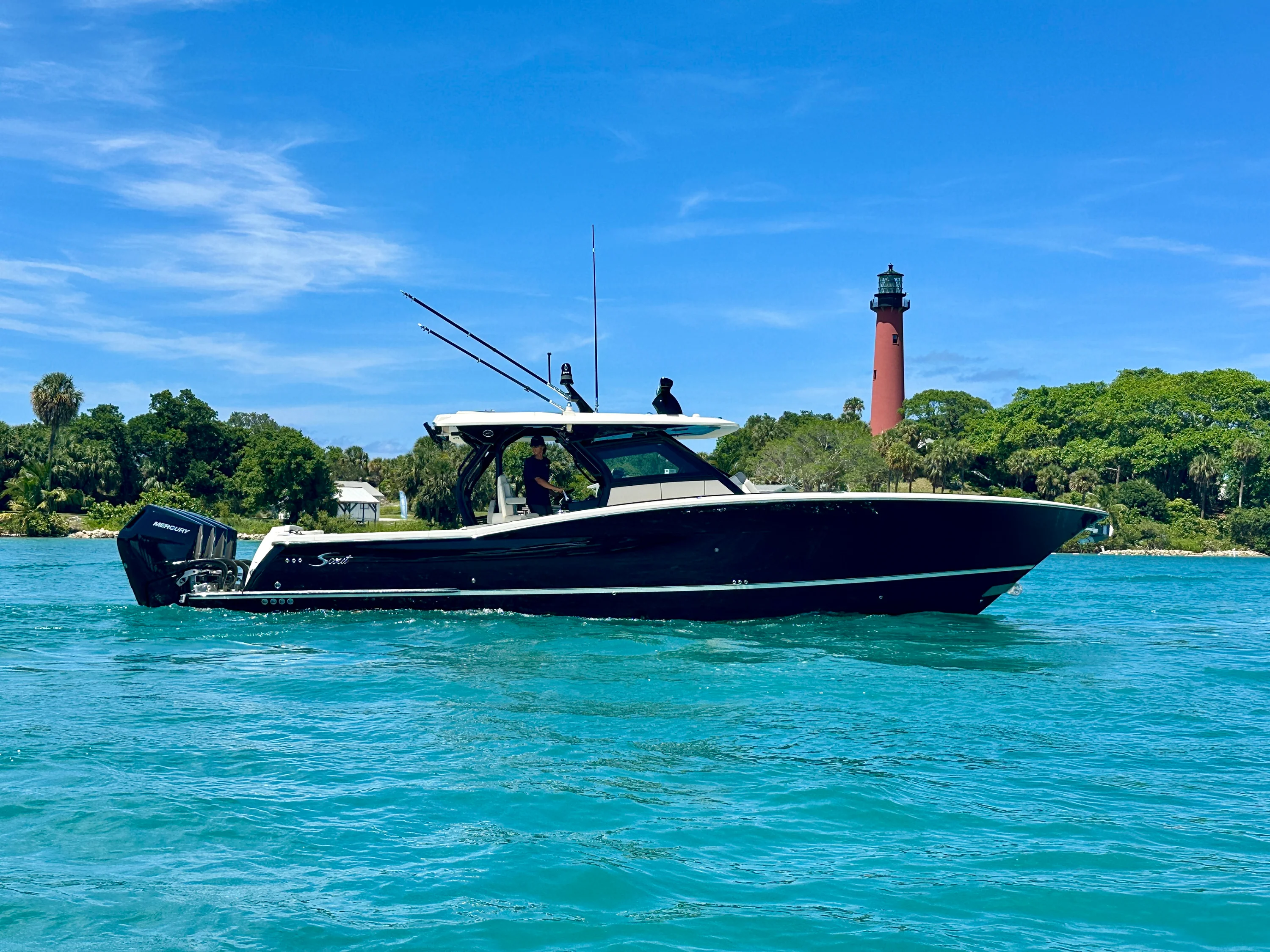 2025 Scout 400 LXF Image Thumbnail #1