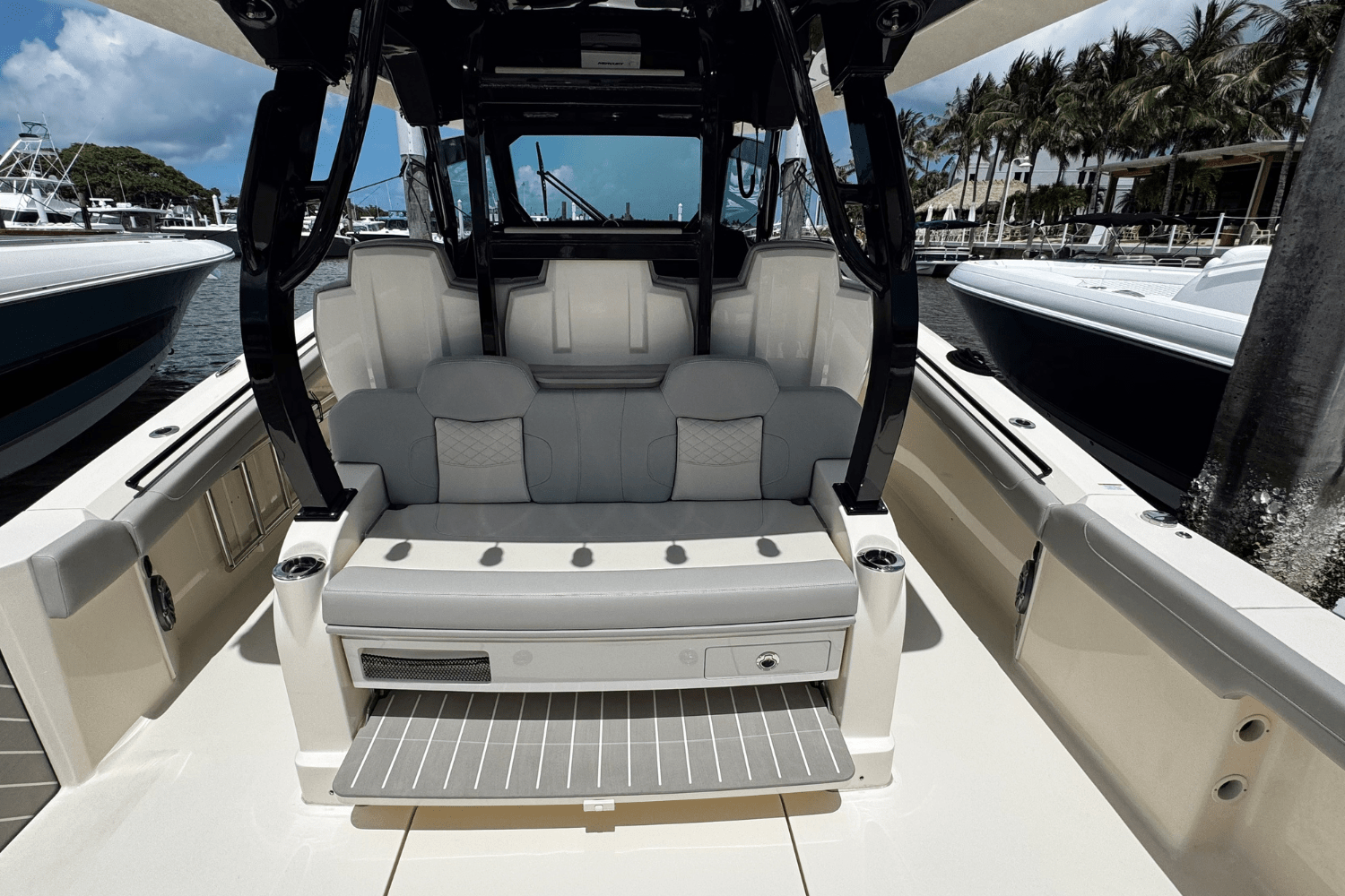 2025 Scout 400 LXF Image Thumbnail #5