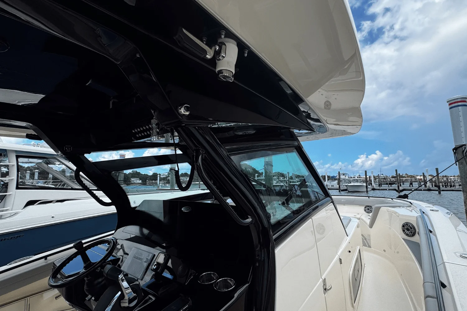 2025 Scout 400 LXF Image Thumbnail #14