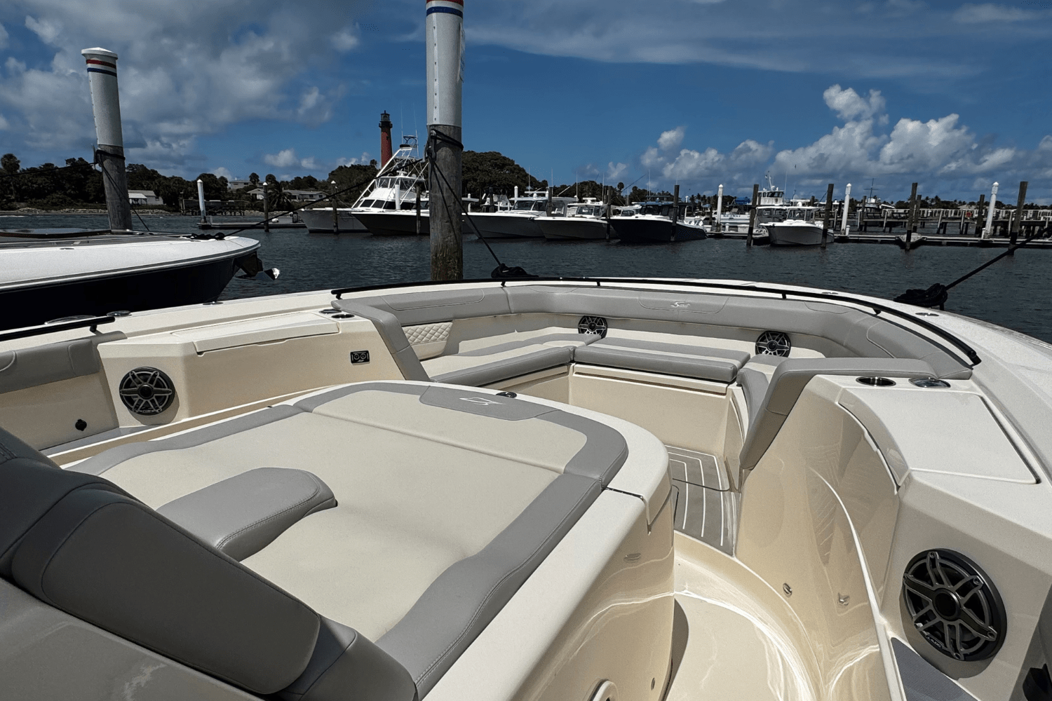 2025 Scout 400 LXF Image Thumbnail #19