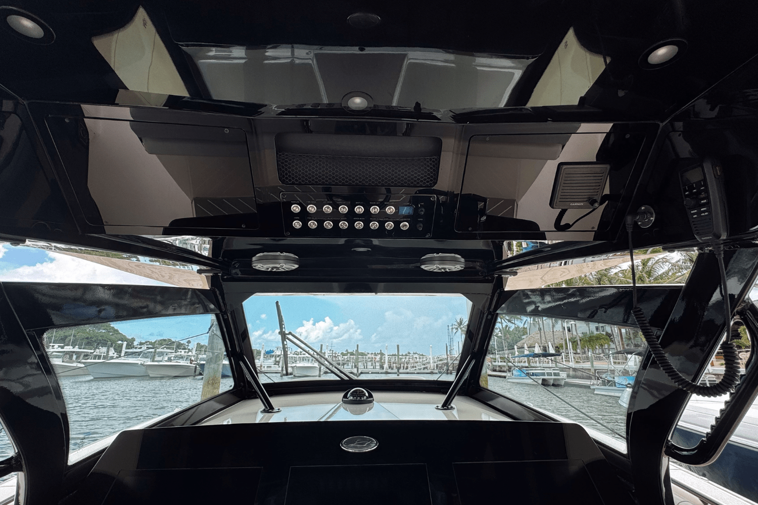 2025 Scout 400 LXF Image Thumbnail #16