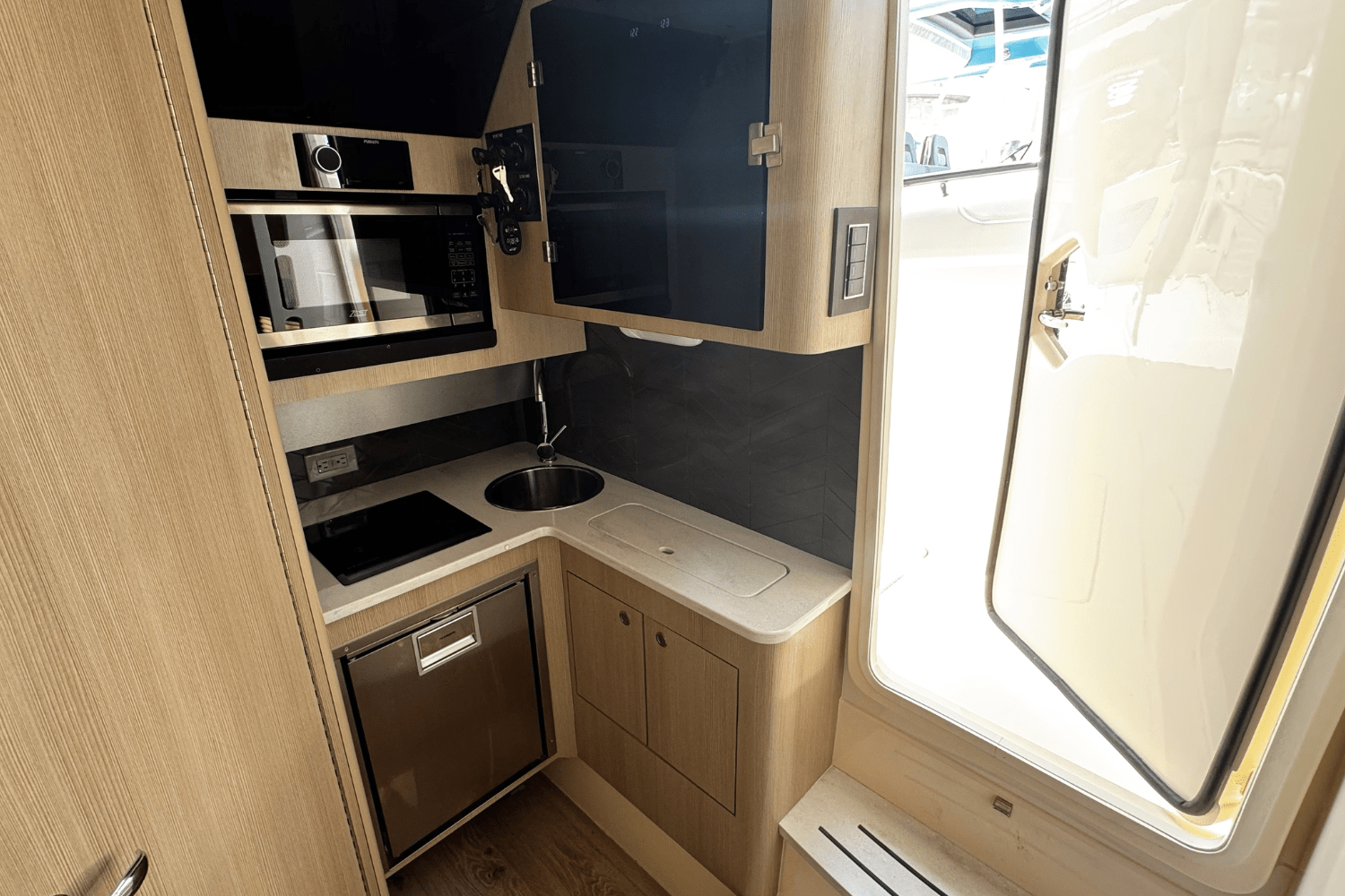 2025 Scout 400 LXF Image Thumbnail #28