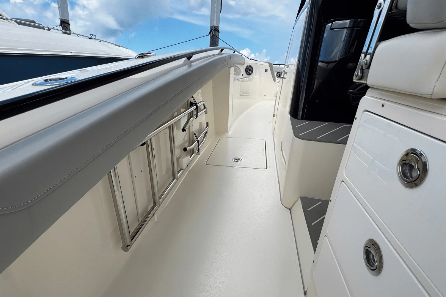 2025 Scout 400 LXF Image Thumbnail #22