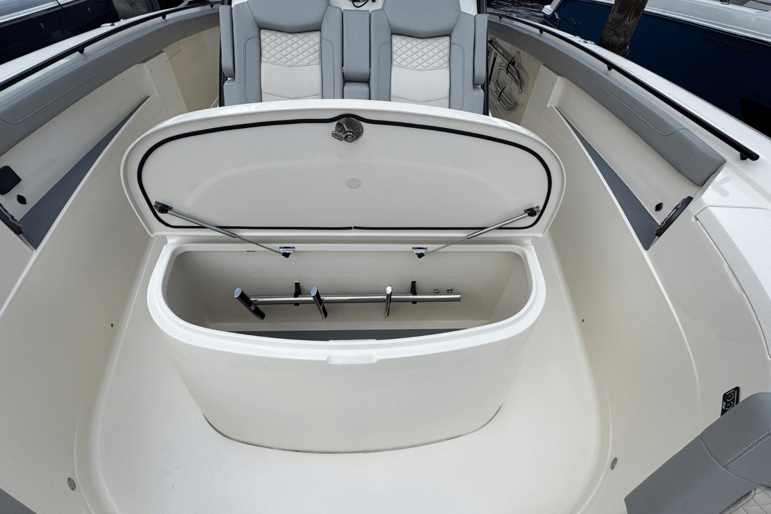 2025 Scout 400 LXF Image Thumbnail #24