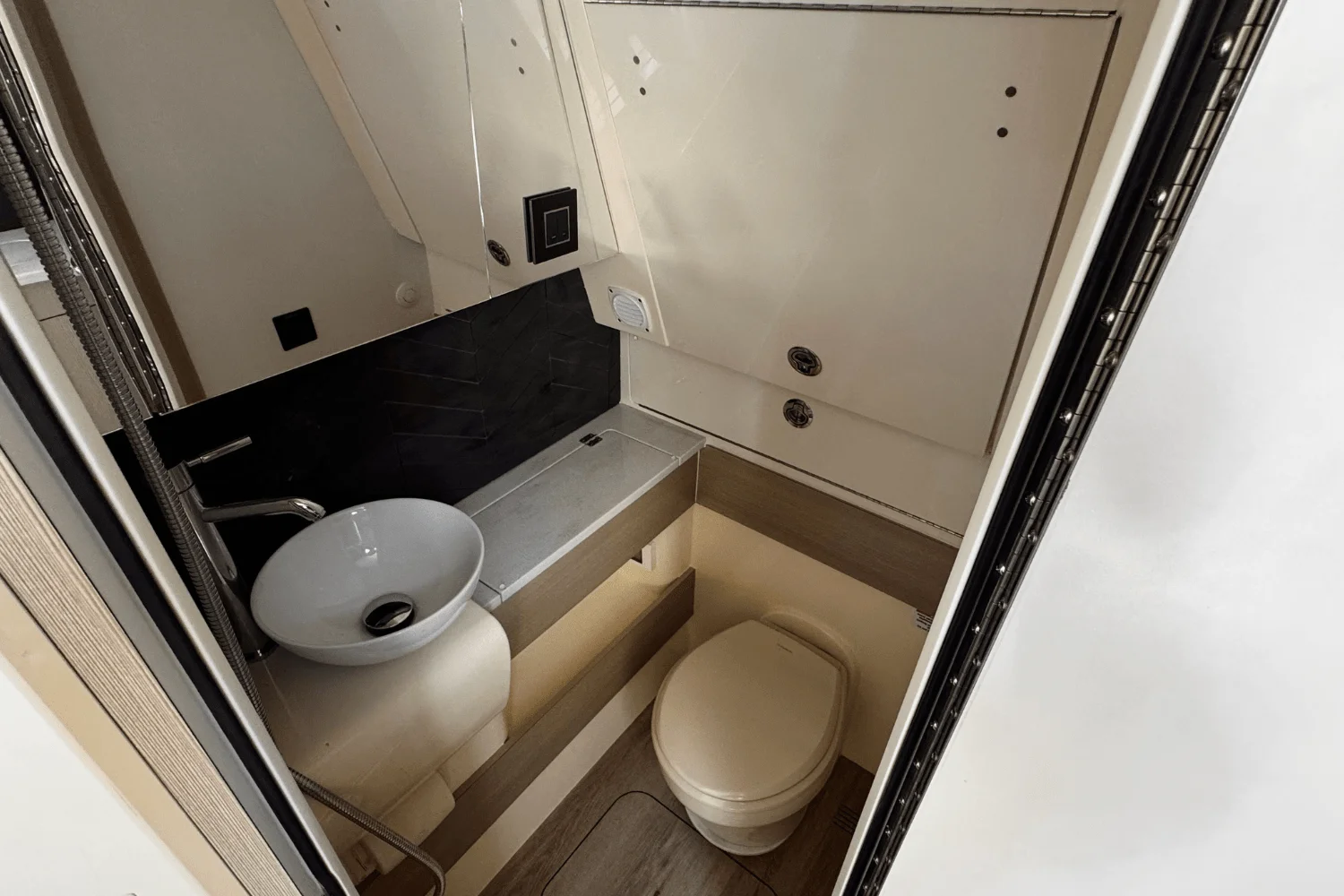 2025 Scout 400 LXF Image Thumbnail #28