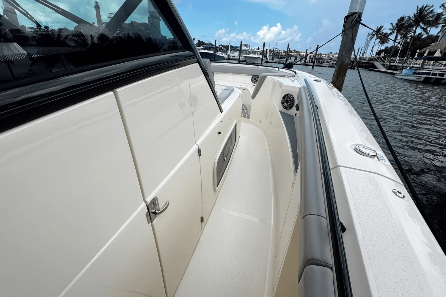 2025 Scout 400 LXF Image Thumbnail #16