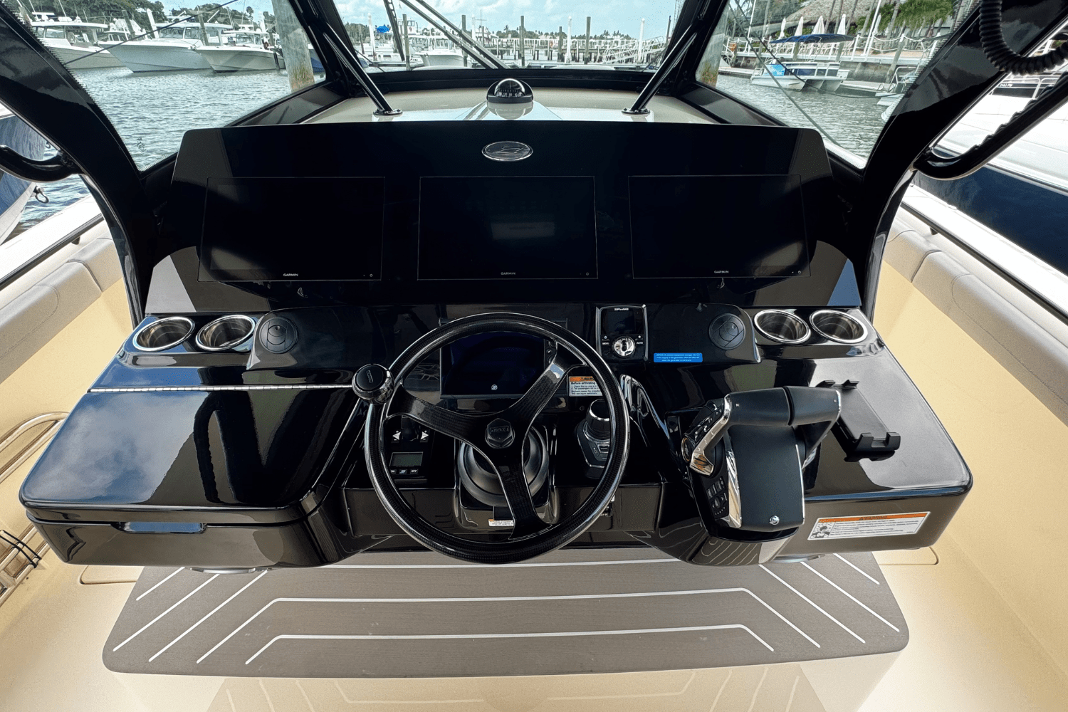 2025 Scout 400 LXF Image Thumbnail #13