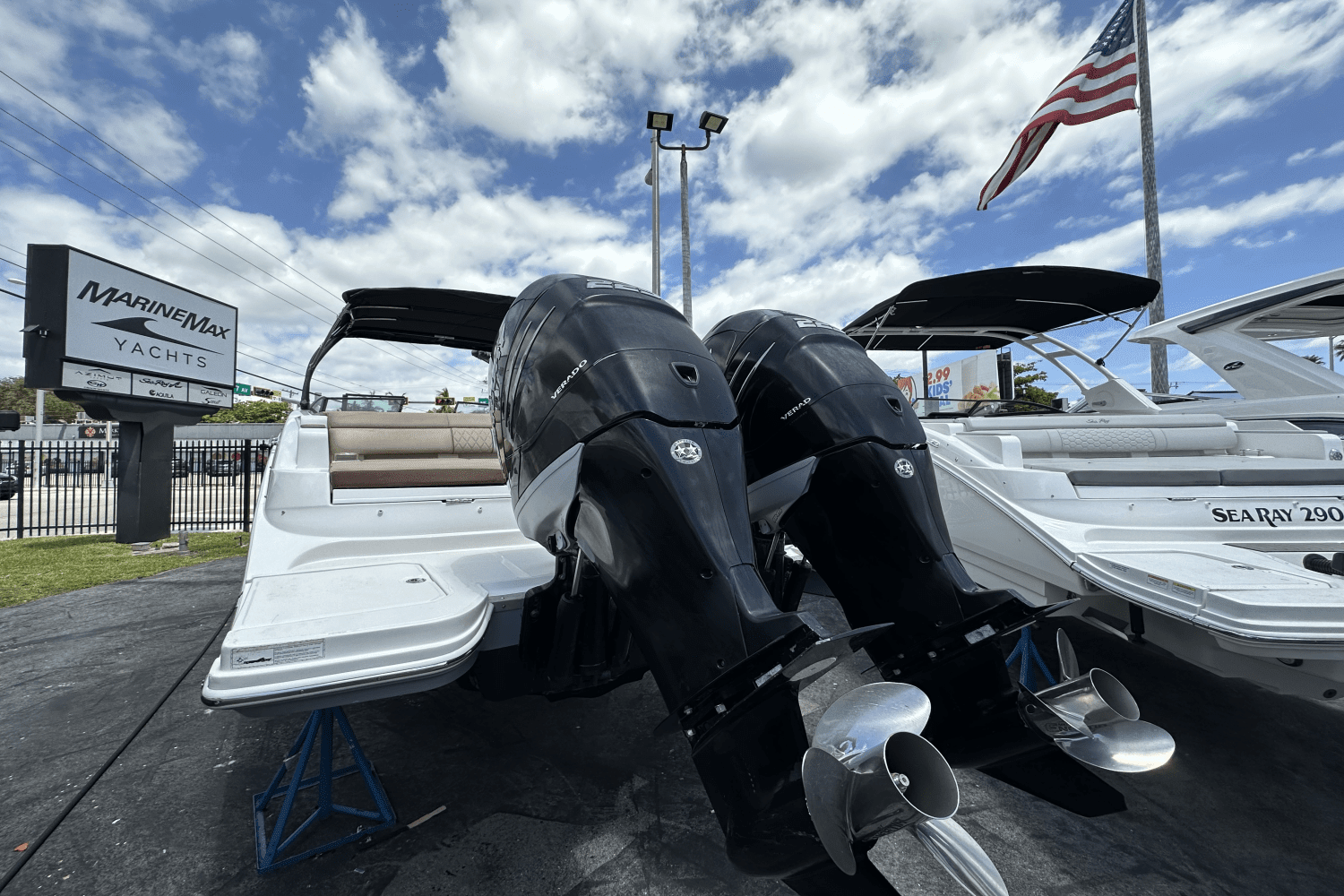 2017 Sea Ray
                                                             290SDX-OB Image Thumbnail #5