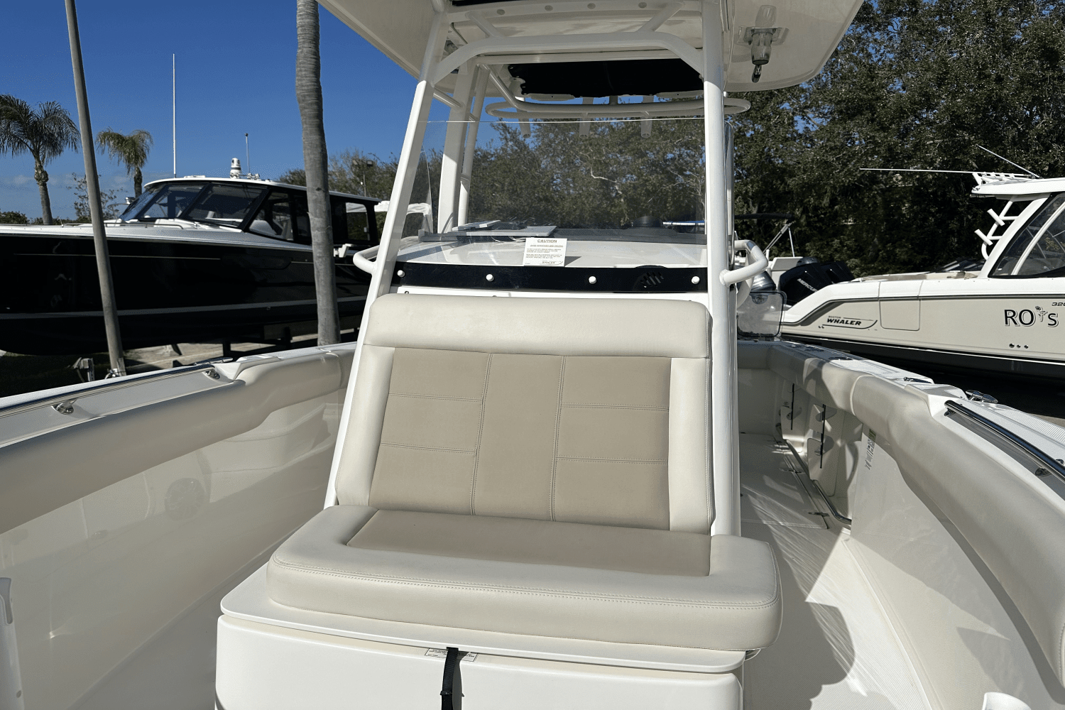 2020 Boston Whaler 230 OUTRAGE Image Thumbnail #8