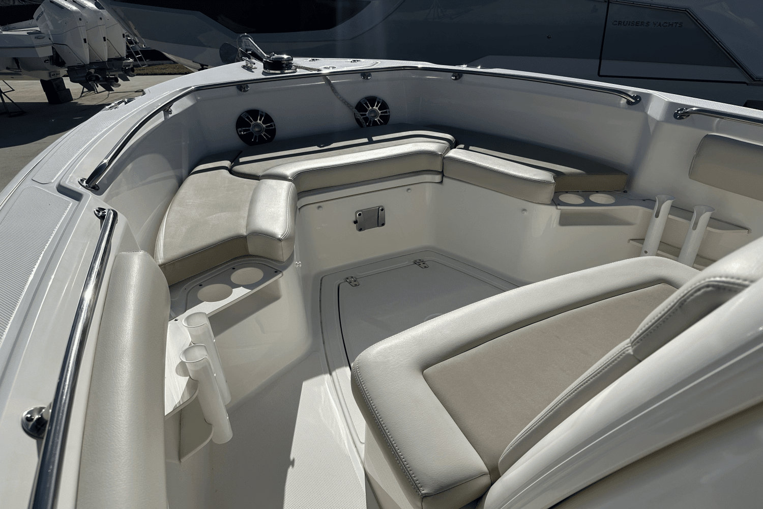 2020 Boston Whaler 230 OUTRAGE Image Thumbnail #16