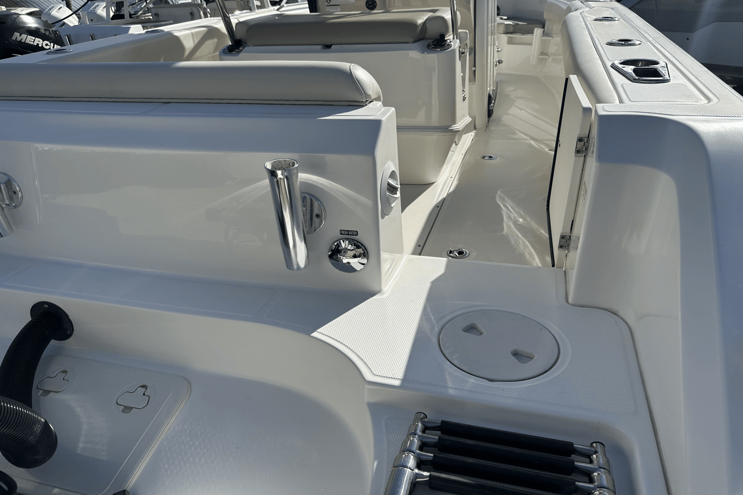 2020 Boston Whaler 230 OUTRAGE Image Thumbnail #24